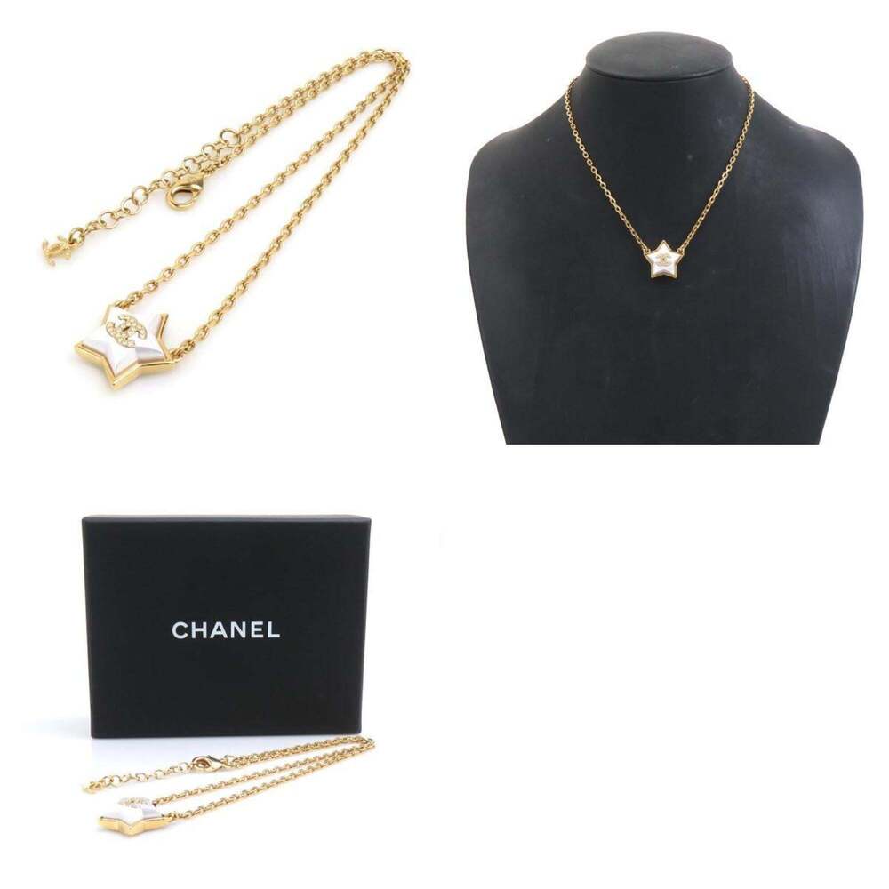 CHANEL Authentic White Necklace - Picture 5 of 5